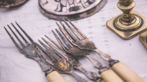 Curioso truco para eliminar el oxido de un metal 1920